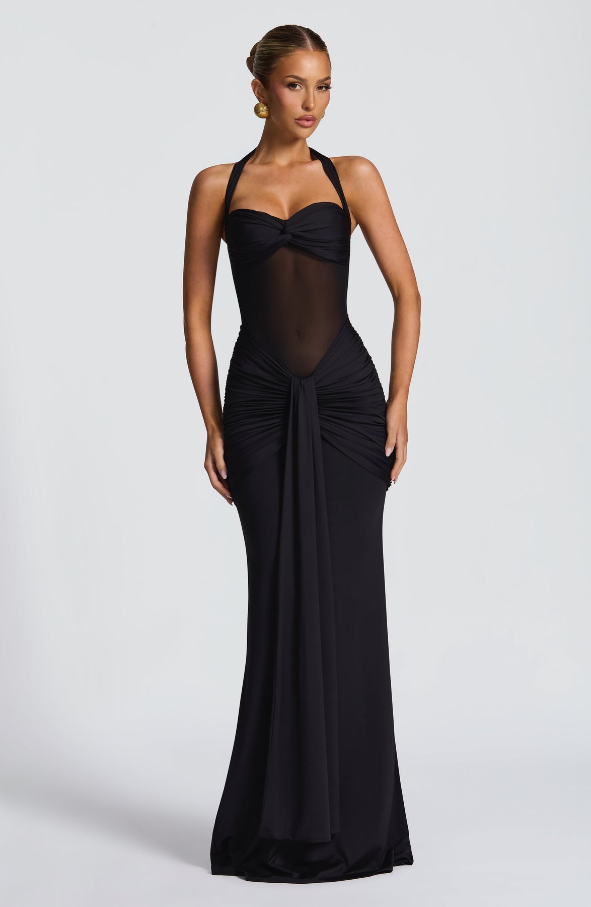 Mesh dress with train and ribbon