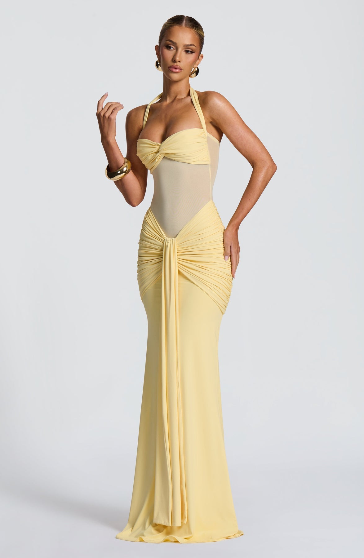 Mesh dress with train and ribbon