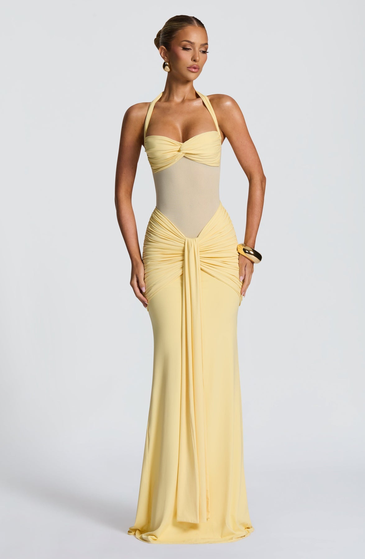 Mesh dress with train and ribbon